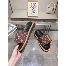 Louis Vuitton Slippers